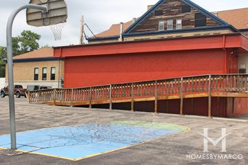 Washington Elementary School in Elgin, IL