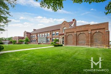 Oak Park Elementary School in Aurora, IL