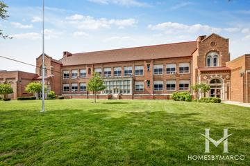 Oak Park Elementary School in Aurora, IL