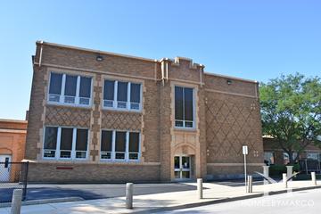 Lincoln Elementary School in St. Charles, IL