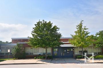 Oakland Elementary School in Antioch, IL