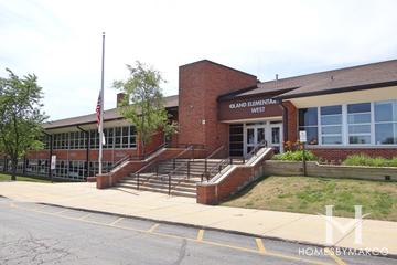 Woodland Elementary School in Gurnee, IL