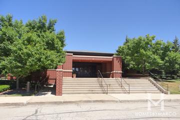 Gurnee Grade School in Gurnee, IL