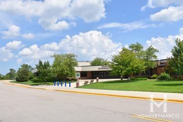 Isaac Fox Elementary School in Lake Zurich, IL