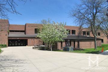 Elm Place School in Highland Park, IL