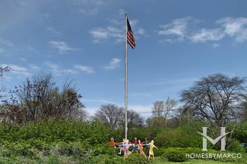 Wayne Thomas Elementary School in Highland Park, IL