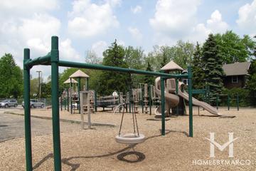 Lincoln Elementary School in Highland Park, IL