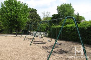 Lincoln Elementary School in Highland Park, IL