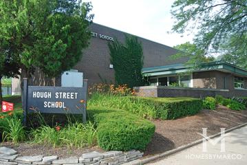 Photos of Hough Street Elementary School in Barrington, IL