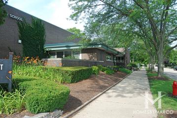 Hough Street Elementary School in Barrington, IL
