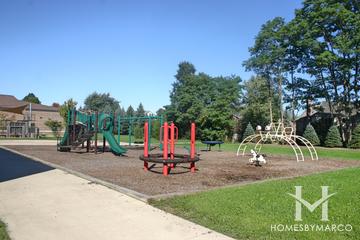Roslyn Road Elementary School in Barrington, IL