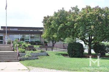 Hilltop Elementary School in McHenry, IL
