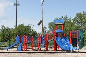 Hilltop Elementary School in McHenry, IL