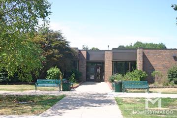 Coventry Elementary School in Crystal Lake, IL