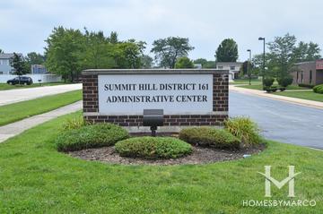 Photos of Summit Hill Junior High School in Frankfort, IL