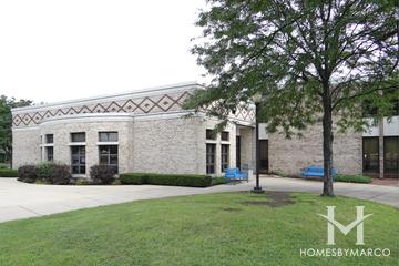 J W Riley Elementary School in Arlington Heights, IL
