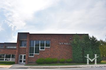 Ivy Hall Elementary School in Buffalo Grove, IL