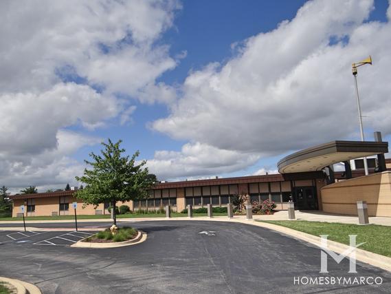 Memorial Elementary School in Tinley Park, IL