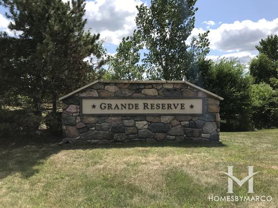 Photos of Grande Reserve Commons subdivision in Yorkville, IL