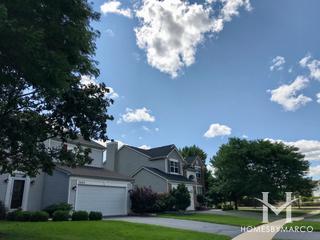Amber Fields Estates subdivision in Aurora, IL