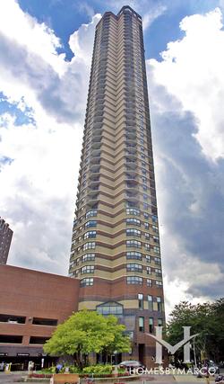 The New York building in the Lake View neighborhood of Chicago, IL