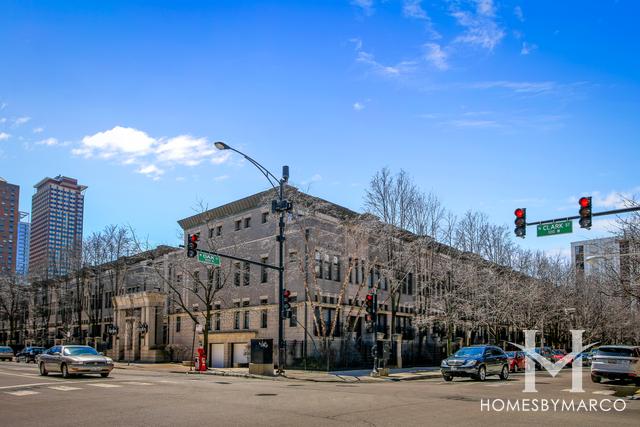 Photos of Oak Club Condos building in Chicago, IL