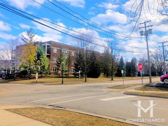 Heritage Place building in Libertyville, IL