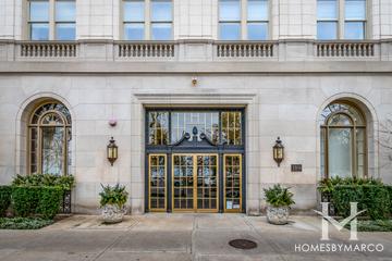 189 E. Lake Shore Drive building in the Streeterville neighborhood of Chicago, IL