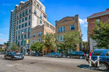 2549 N. Clark building in the Lincoln Park neighborhood of Chicago, IL