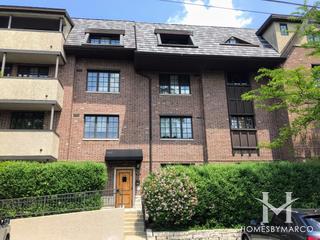 1600 Green Bay building in Highland Park, IL