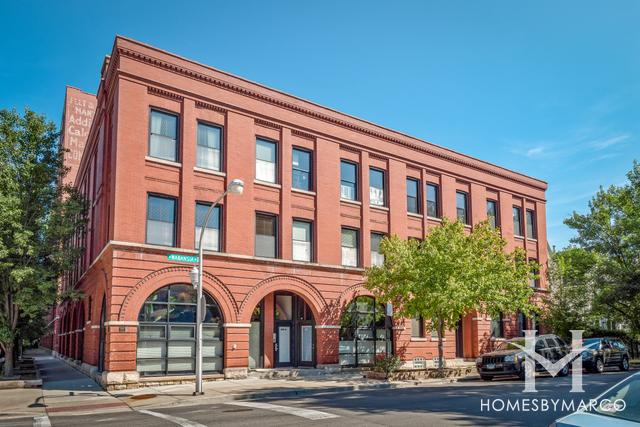 1707 N. Paulina building in the Bucktown neighborhood of Chicago, IL