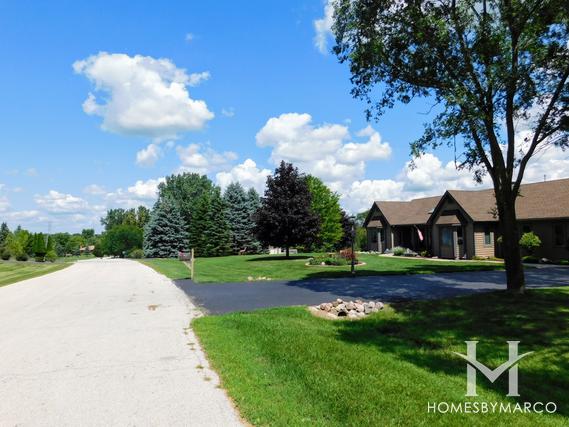 High Point Manor subdivision in Round Lake, IL