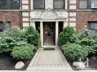 830-832 Hinman building in Evanston, IL