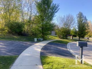 The Ponds of Olde Bartlett Estates subdivision in Bartlett, IL