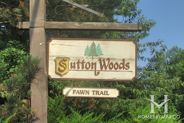 Photos of Sutton Woods subdivision in Crystal Lake, IL