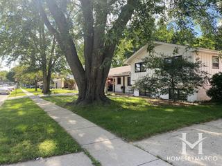 Maple Manor subdivision in Elgin, IL
