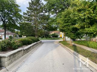 Dunsten Green subdivision in Northbrook, IL