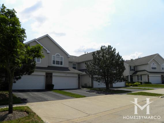 Blackberry Creek subdivision in Hoffman Estates, IL