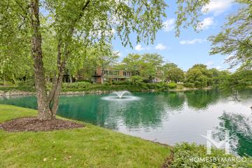 Meadowlake subdivision in Northfield, IL