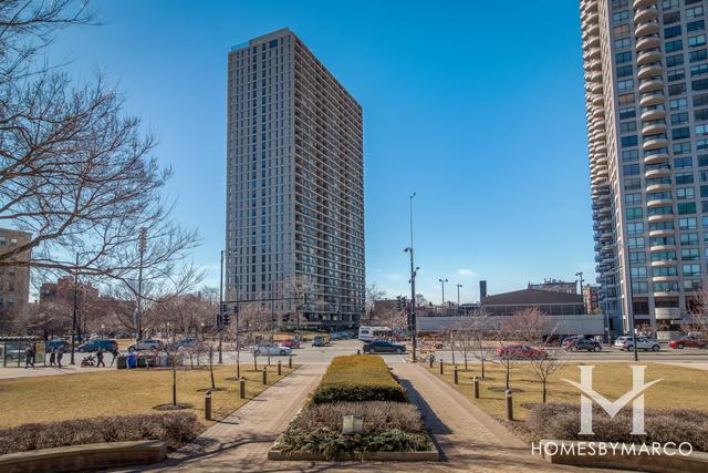 Lincoln Park Towers building in the Old Town neighborhood of Chicago, IL