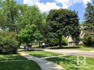 Miledge subdivision in Naperville, IL