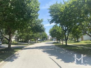 Mission Oaks subdivision in Naperville, IL
