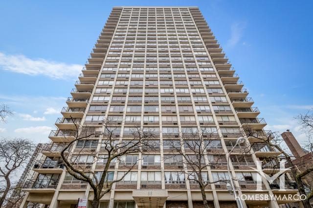 Lowell House building in the Gold Coast neighborhood of Chicago, IL