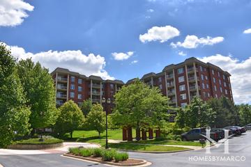 Woodlands of Morton Grove building in Morton Grove, IL