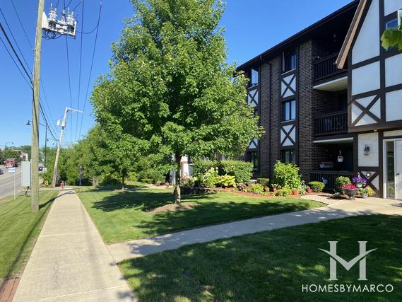 Forest View subdivision in Hickory Hills, IL