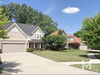 Amberleigh subdivision in Buffalo Grove, IL