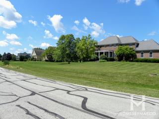 Hunters Hill subdivision in St. Charles, IL