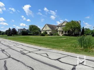 Hunters Hill subdivision in St. Charles, IL