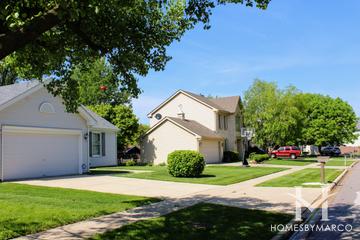 Kensington Lakes subdivision in Aurora, IL