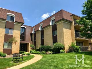 Mill Orchard subdivision in Naperville, IL